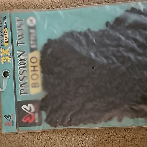 Hair extensions for braiding - Picture 16 of 17